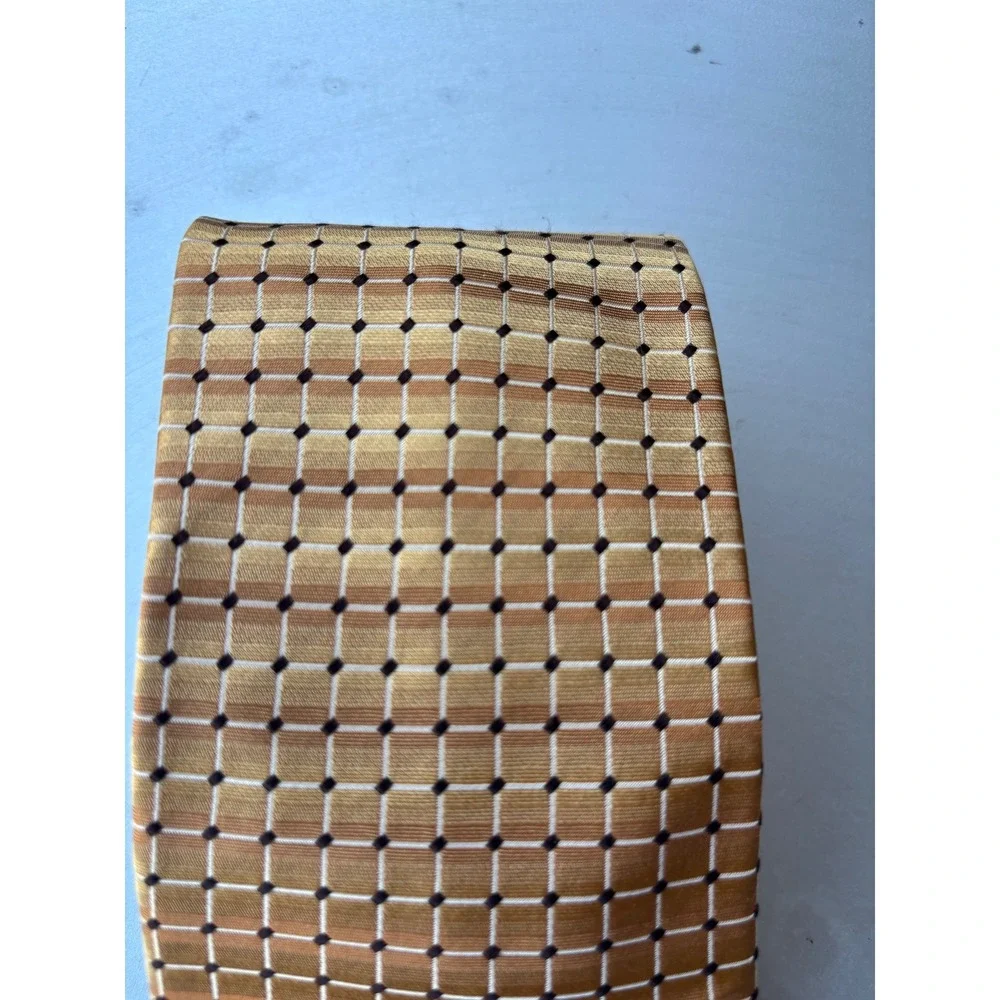 Van Heusen Mens Gold Tan Geometric Grid Silk Necktie Stain Resistant Classic Tie